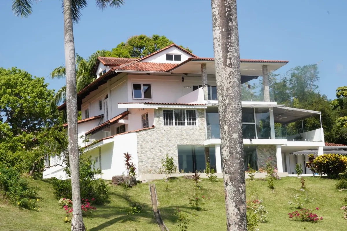 ALQUILER DE APARTAMENTO EN BELLA VISTA