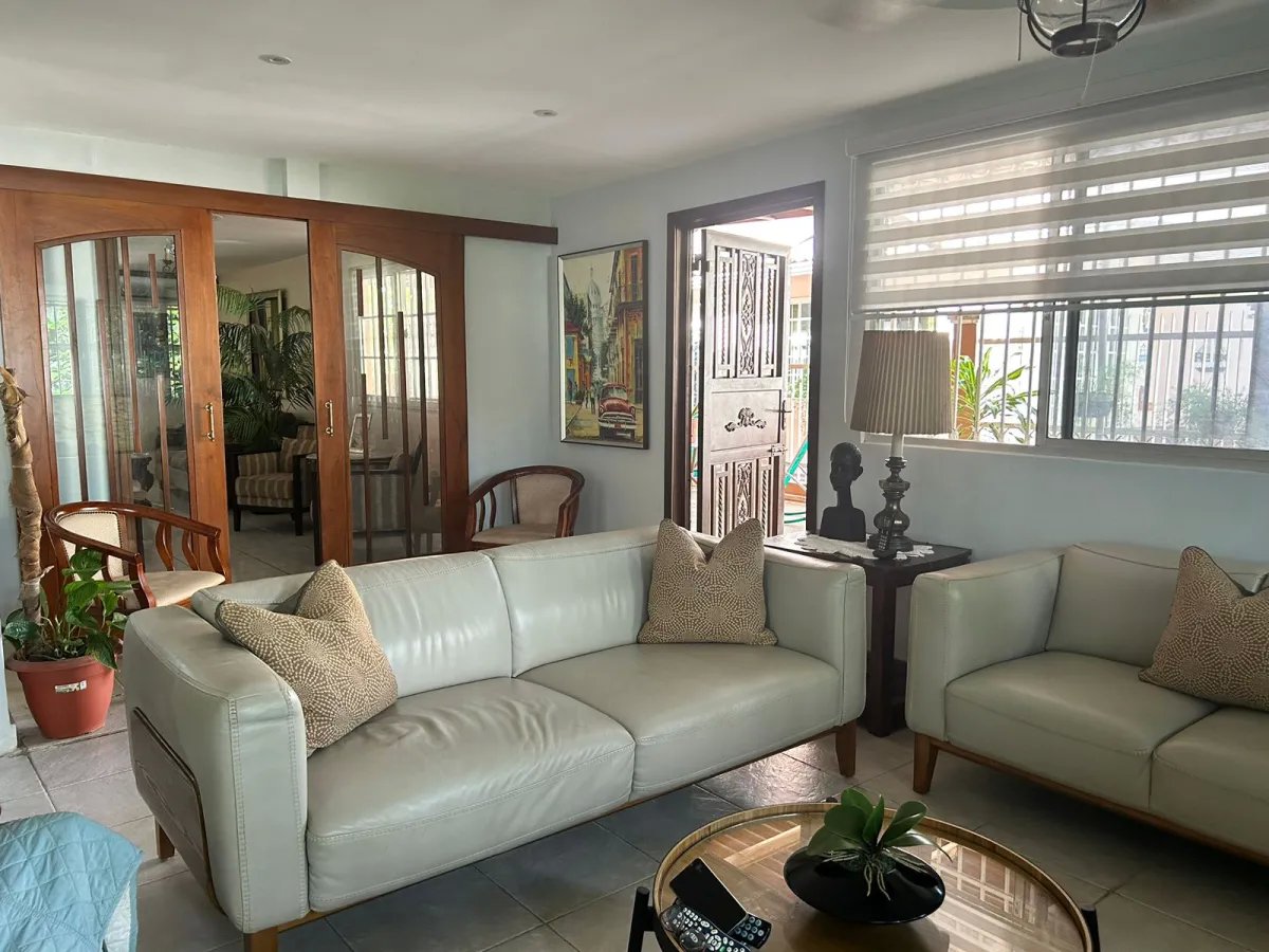Venta de Galera Comercial ubicada en Santa Ana, Calle Estudiante, Ancón.