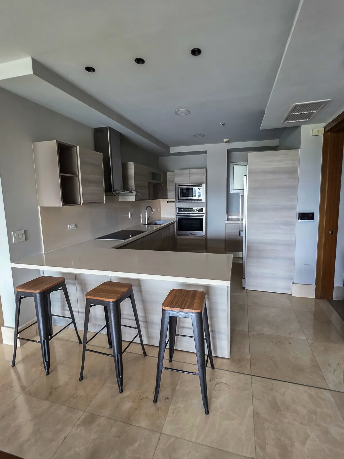 Se Alquila Hermoso Apartamento en Santa María