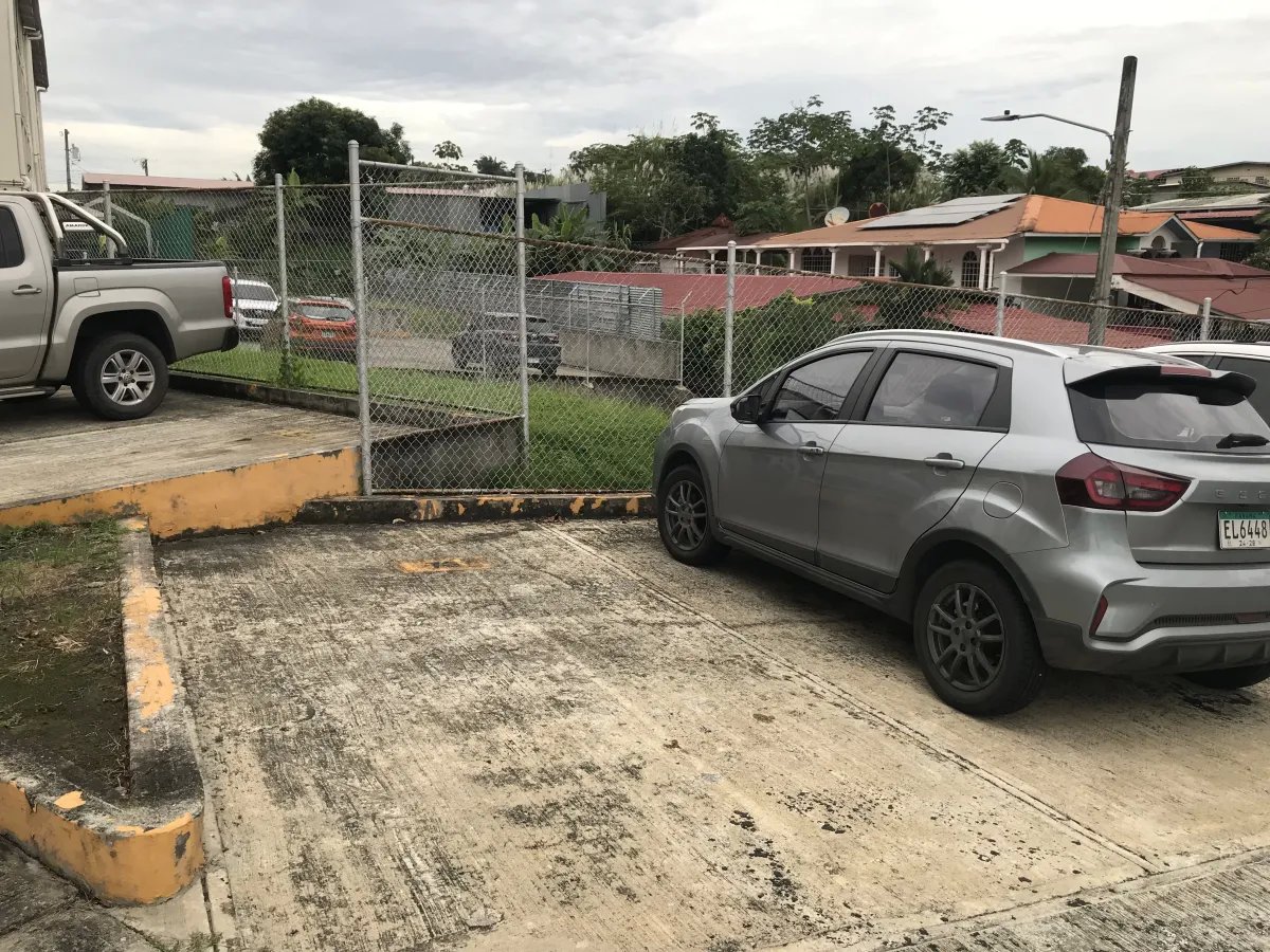 Se Vende apartamento en PH Esmerald Village ViLLa Zaíta.