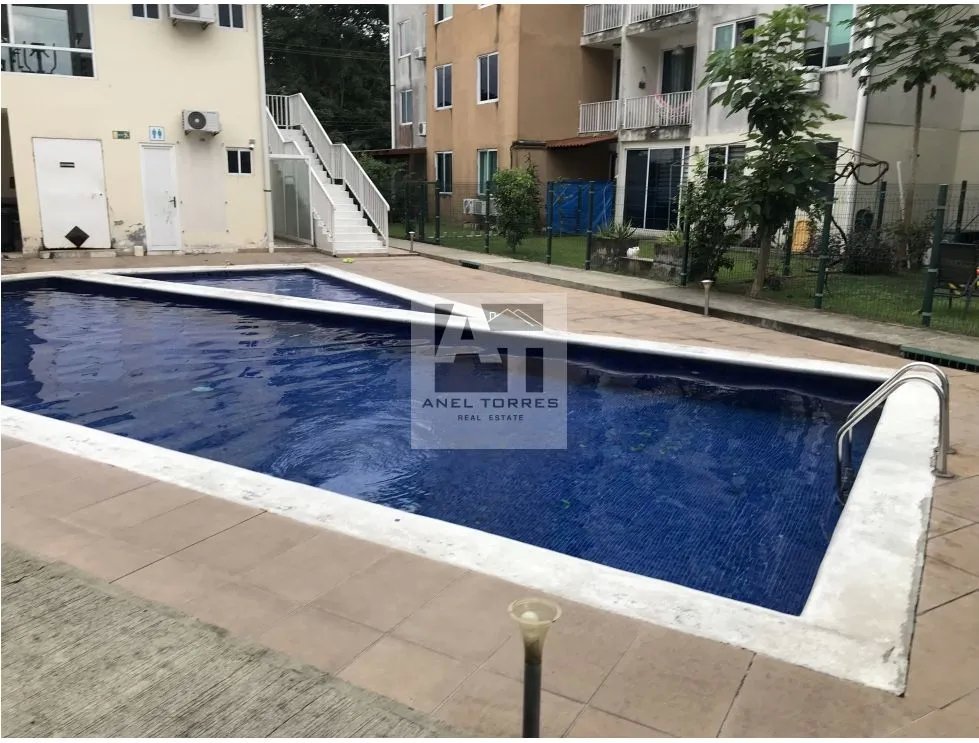 Se Vende apartamento en PH Esmerald Village ViLLa Zaíta.