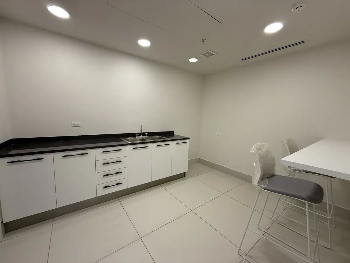 Oficina Amoblada de 140m² en Financial Park, Costa del Este  Corporativa Premium