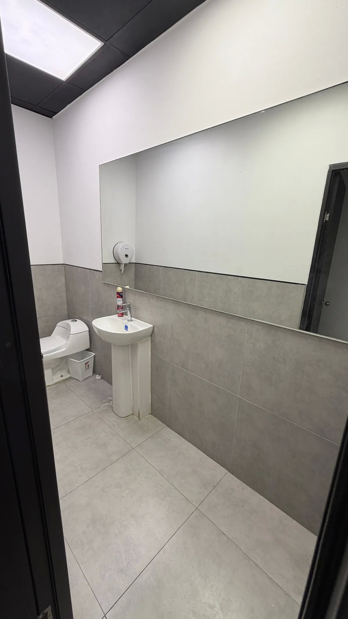 ALQUILER DE OFICINA AMOBLADA EN PLAZA BANCO GENERAL, CALLE 50