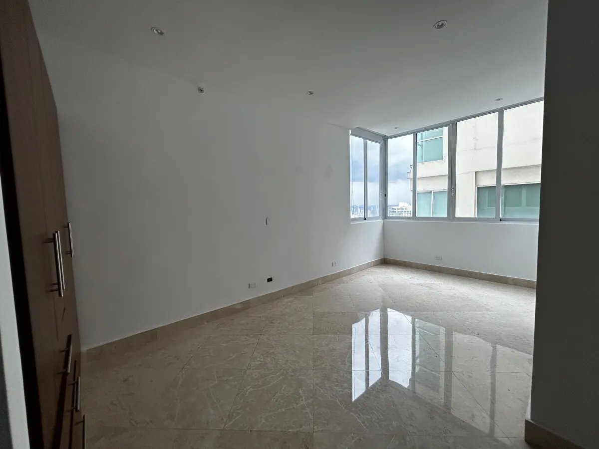 ALQUILER DE APARTAMENTO LINEA BLANCA, EN PH THE POINT, PUNTA PAITILLA