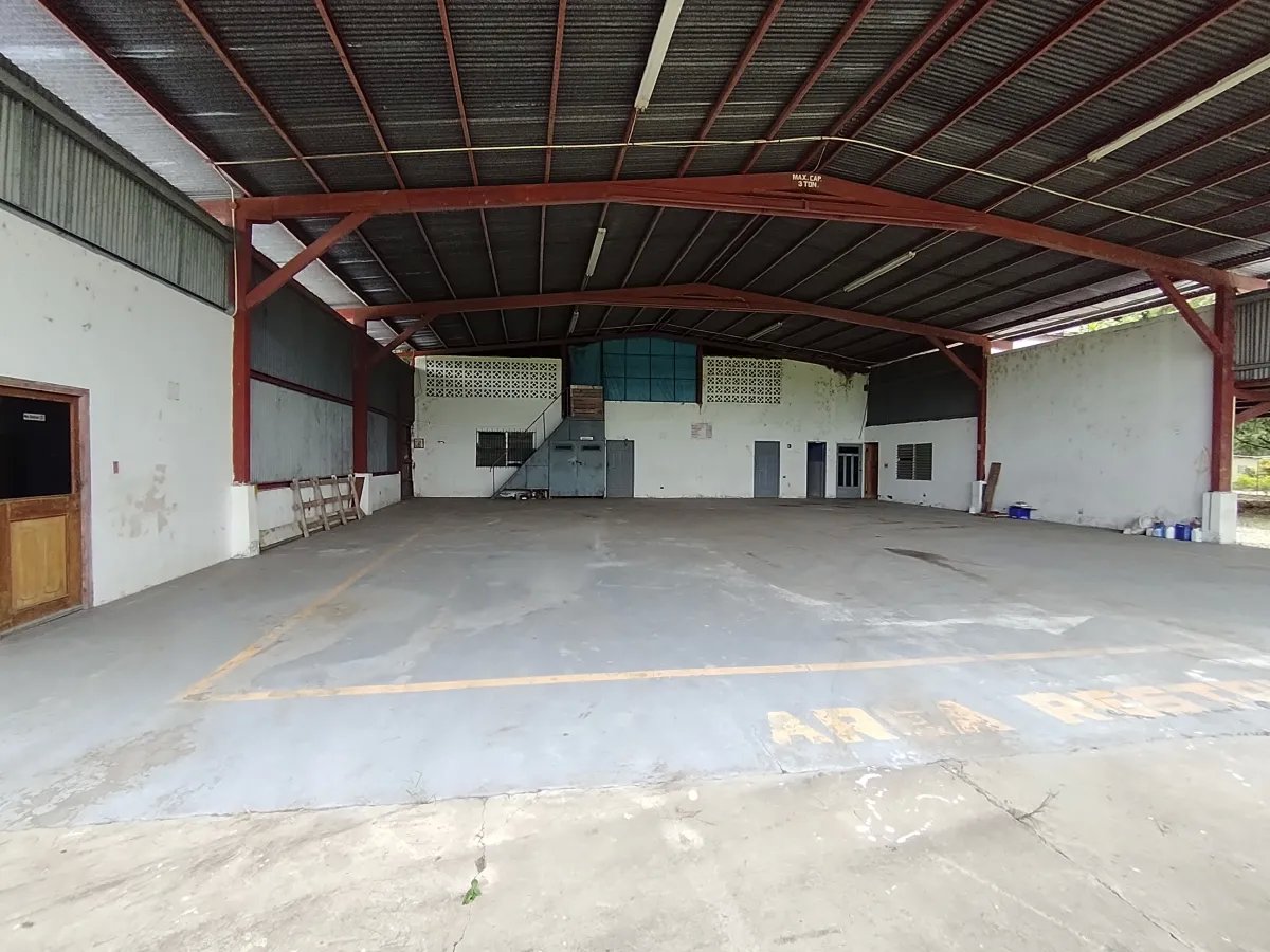 Galera en Venta en Panamá | David, Chiriquí Propiedad Industrial de 1 Hectárea