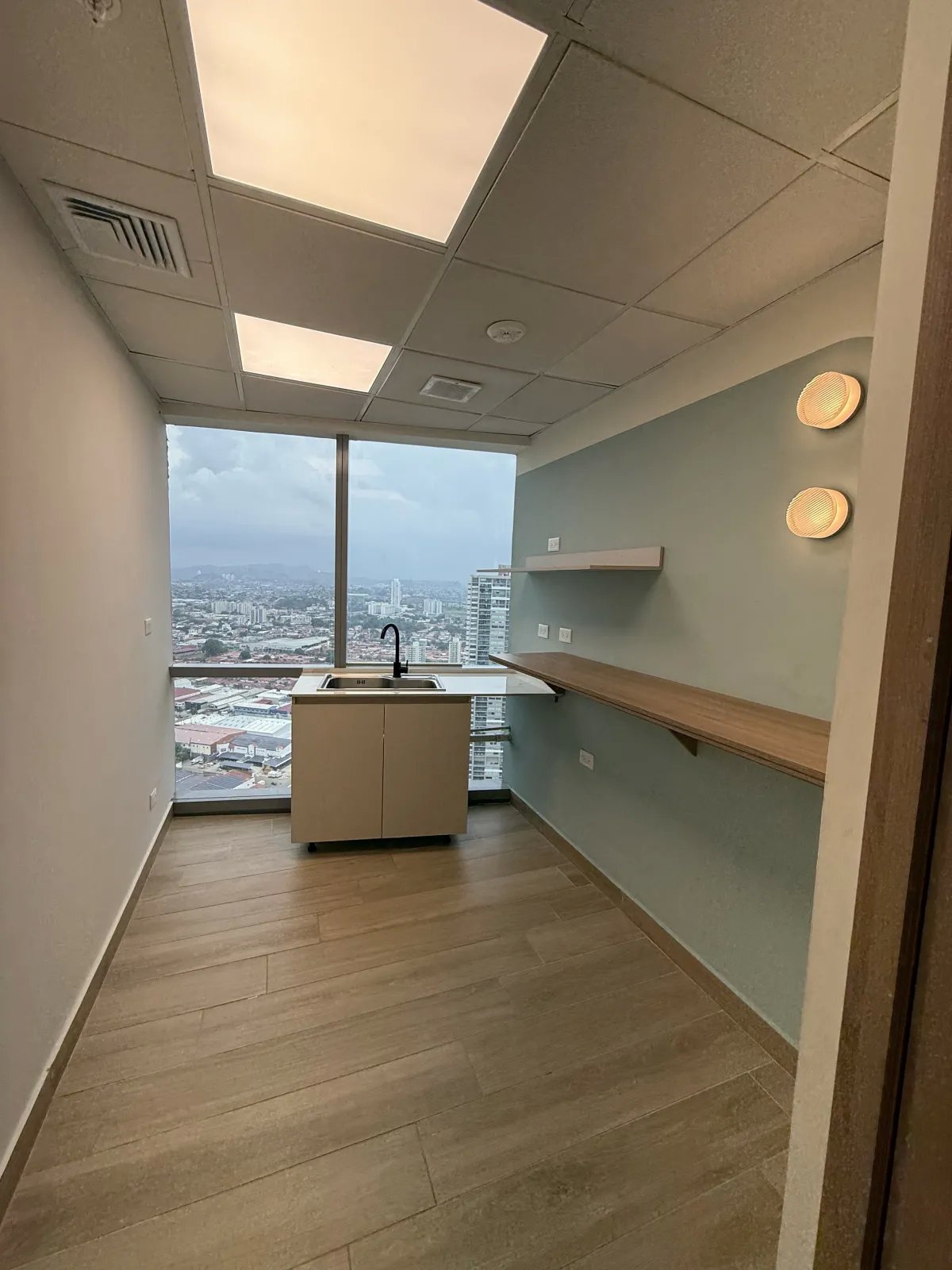 Oficina Amoblada de 122m² en Financial Park, Costa del Este  Corporat...