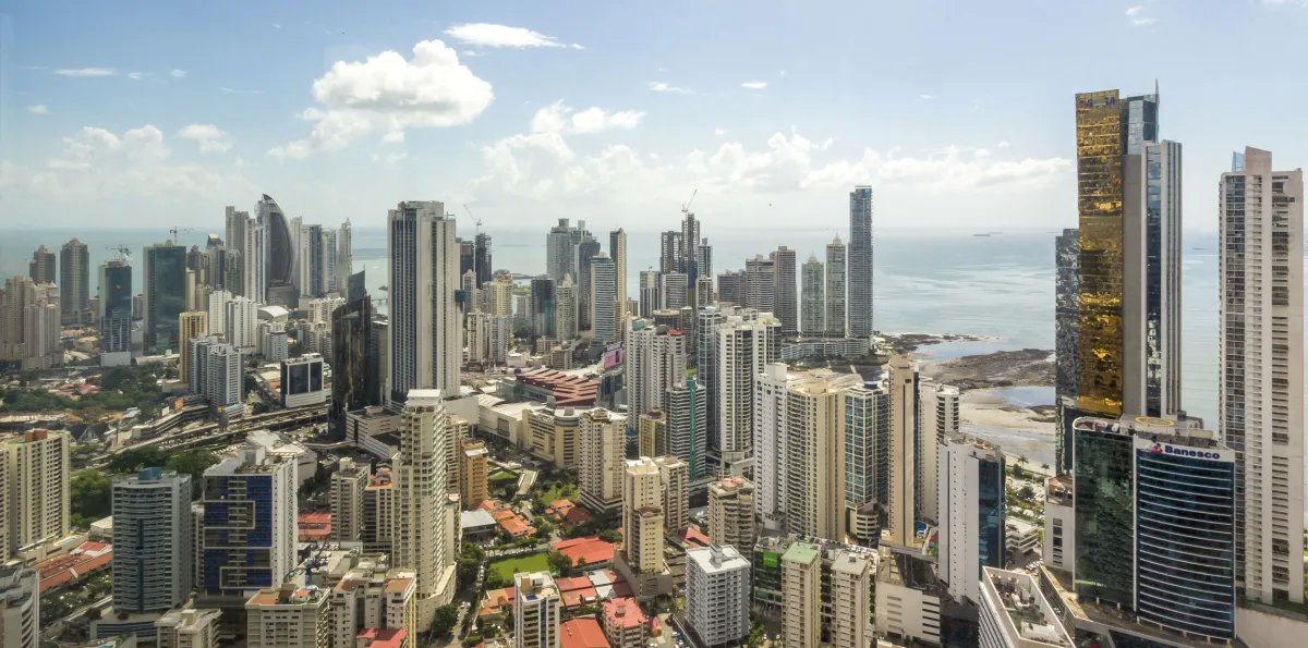 Oficina Amoblada de 149m² en Tower Financial Center, Calle 50  ¡Todo Incluido!