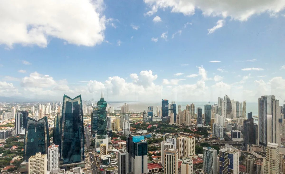 Oficina Amoblada de 149m² en Tower Financial Center, Calle 50  ¡Todo Incluido!