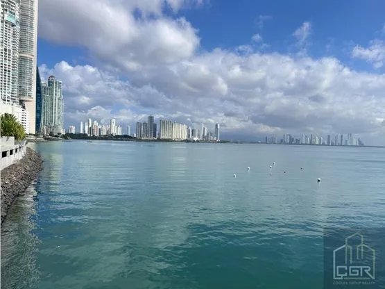 VENTA DE APARTAMENTO EN PH CASA 55 , OCEAN REEF, PUNTA PACIFICA