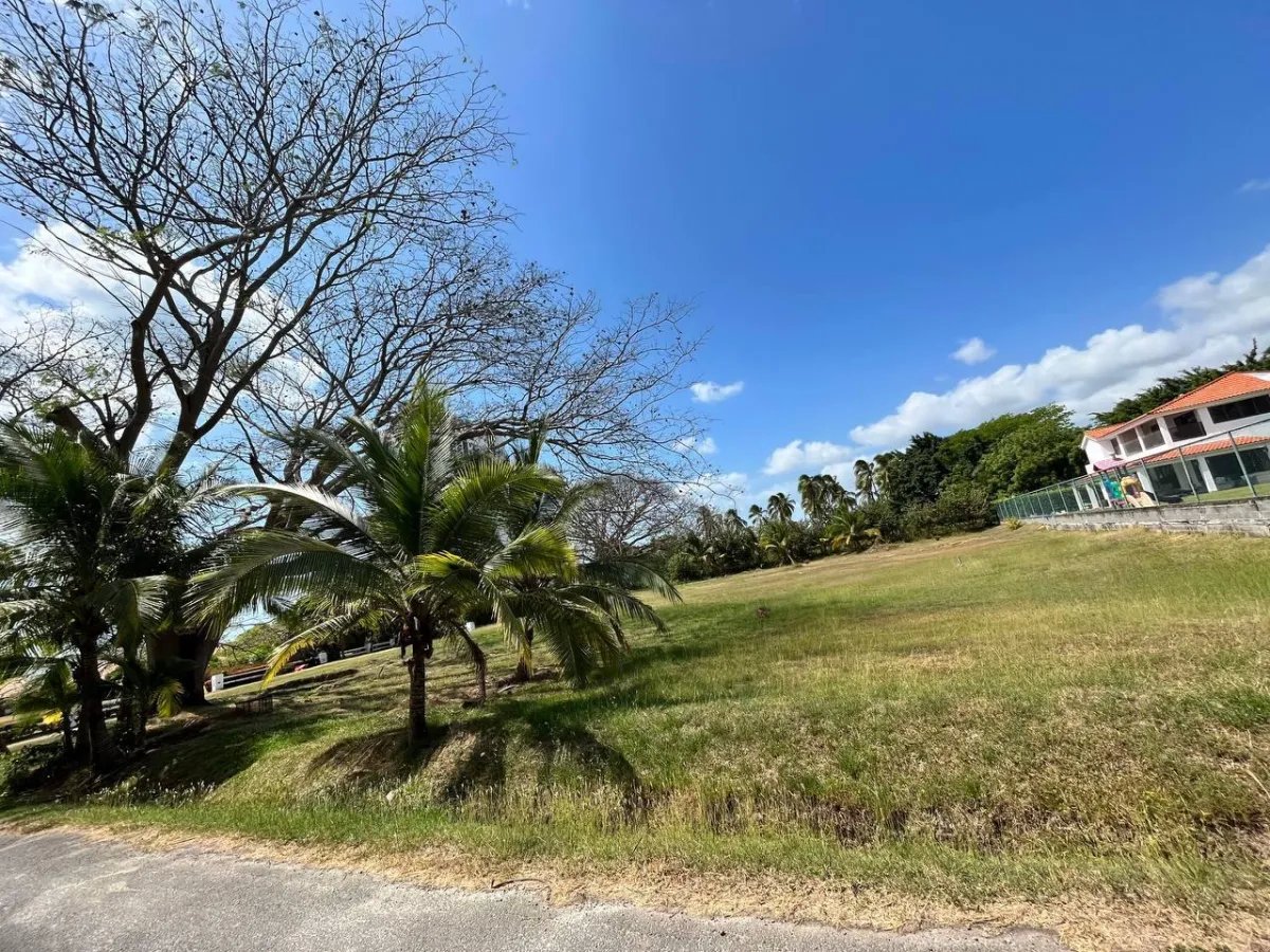 Oportunidad Única en la Riviera Pacífica: Terreno Estratégico a Minuto...