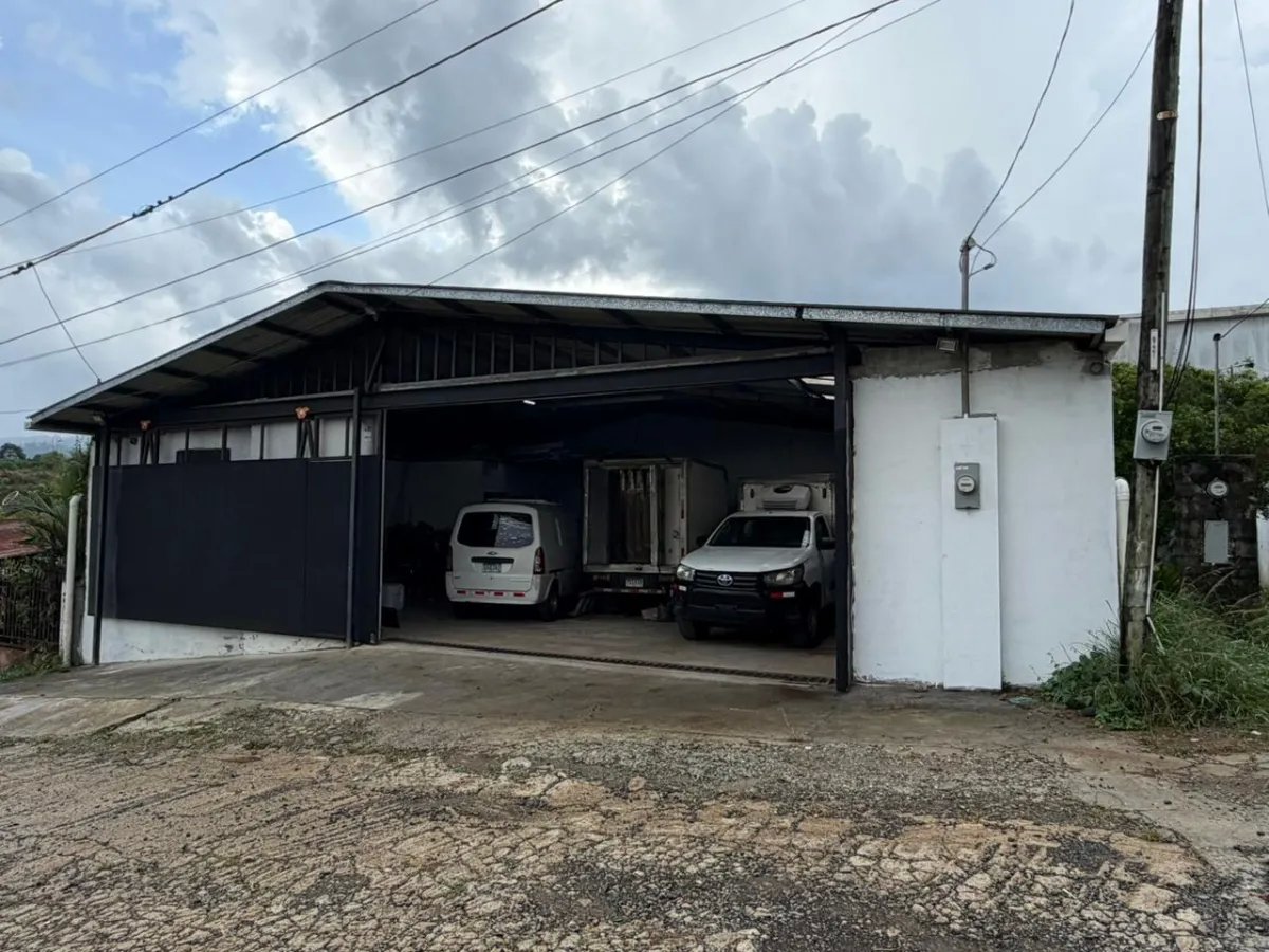 VENDO PROPIEDAD COMERCIAL  GALERA EN MAÑANITAS