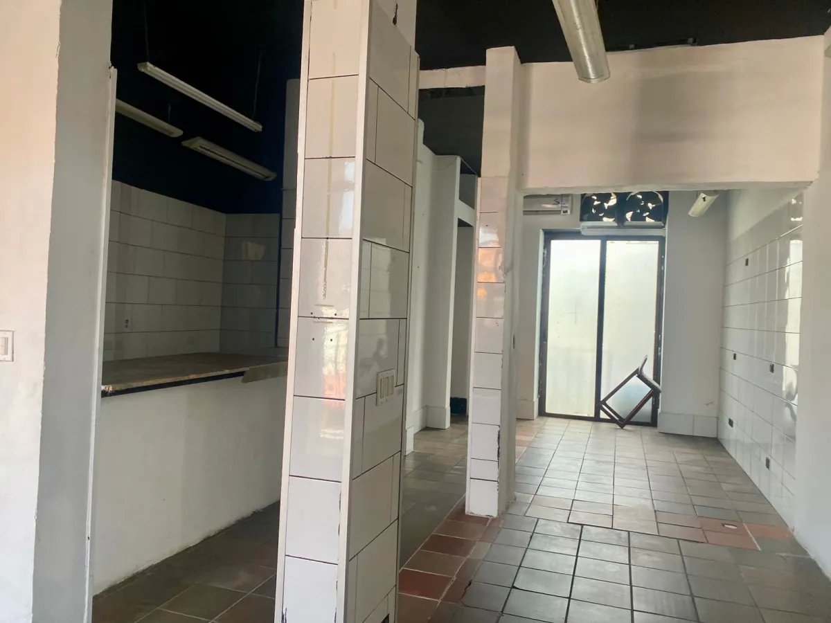 ALQUILER DE CASA COMERCIAL DE 5 NIVELES, EN CASCO VIEJO, PANAMA