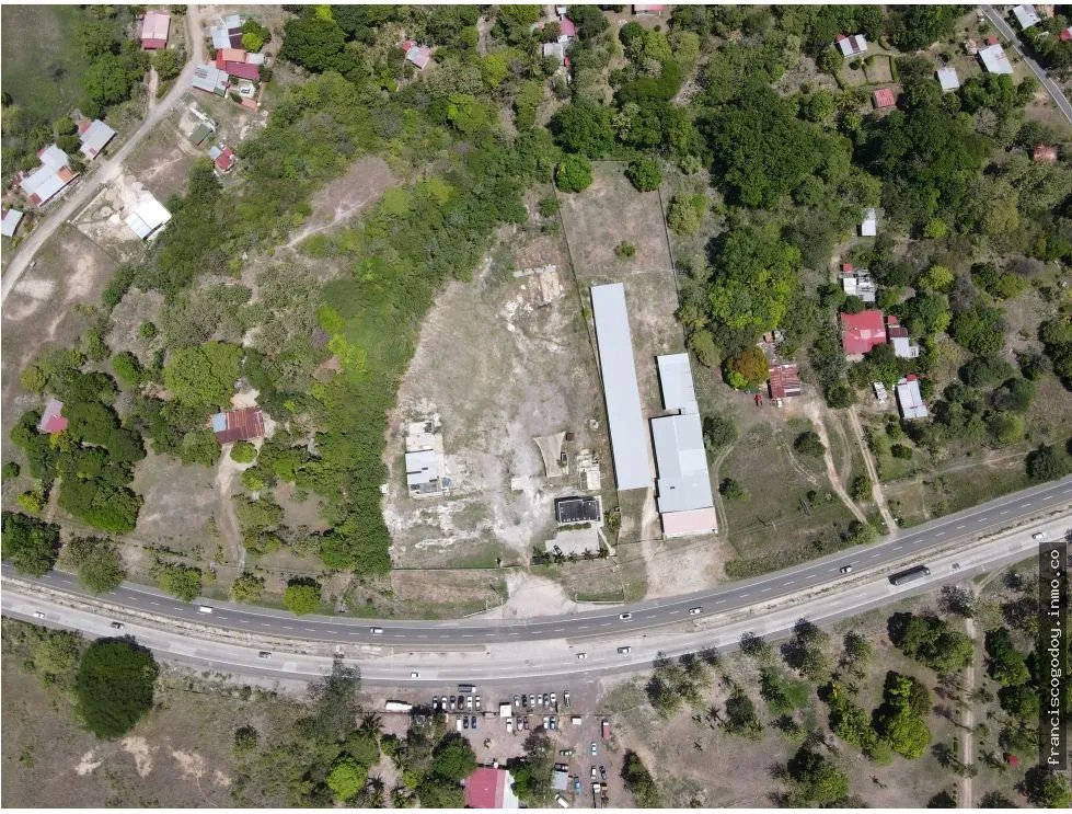 Venta de terreno y estructura en El Coco, Penonomé
