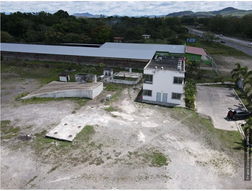 Venta de terreno y estructura en El Coco, Penonomé