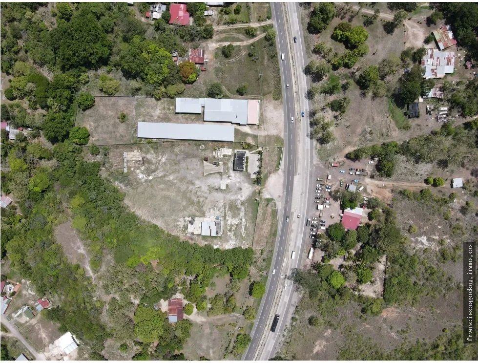 Venta de terreno y estructura en El Coco, Penonomé