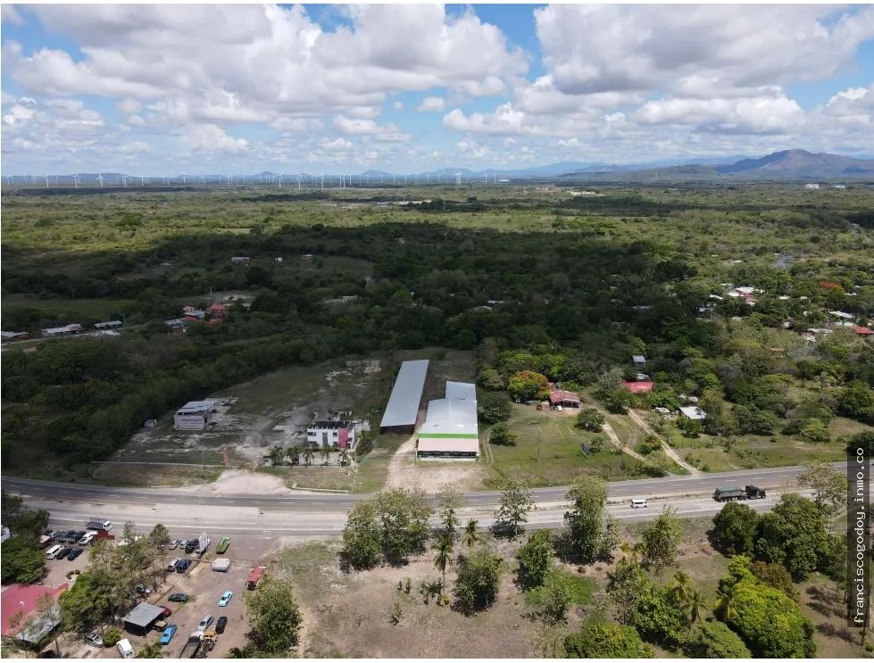 Venta de terreno y estructura en El Coco, Penonomé