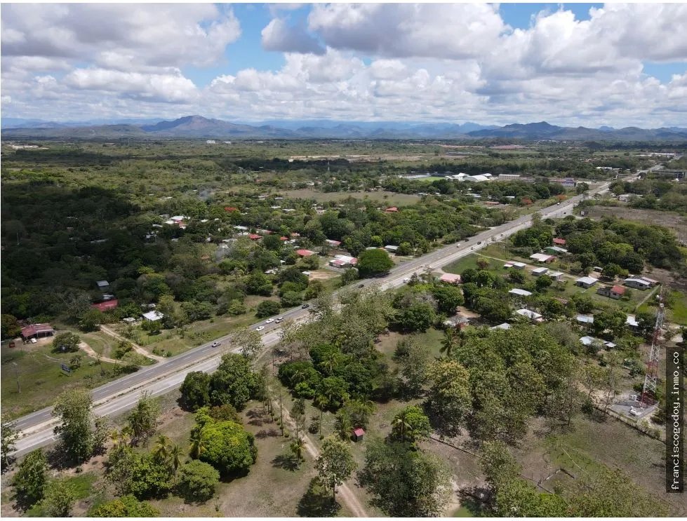 Venta de terreno y estructura en El Coco, Penonomé