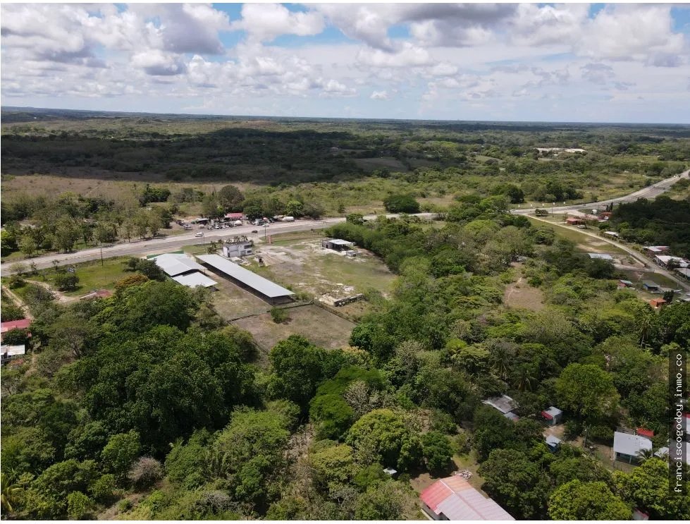 Venta de terreno y estructura en El Coco, Penonomé