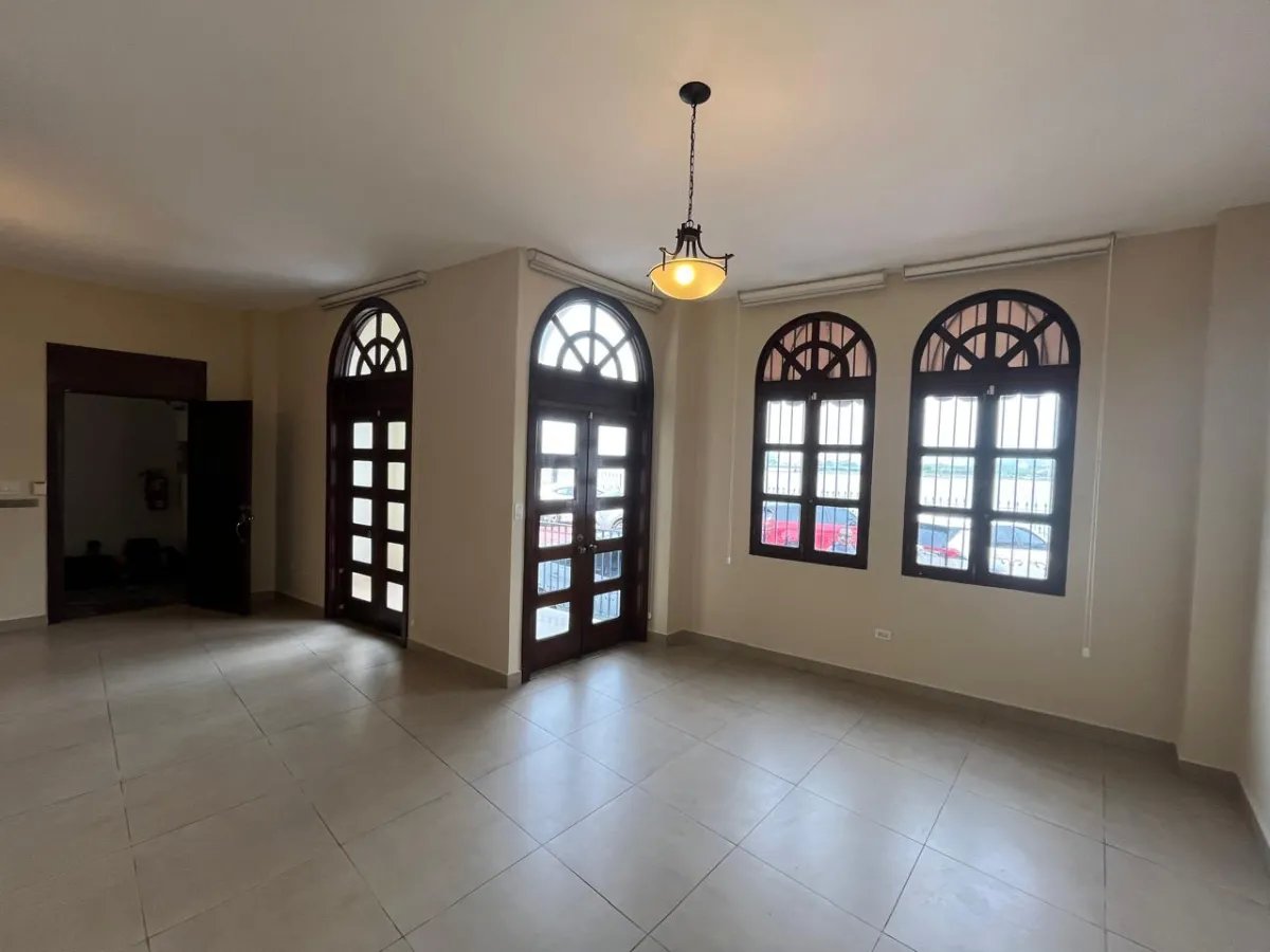 Arquitectura Colonial en Casa Zarak para Alquiler