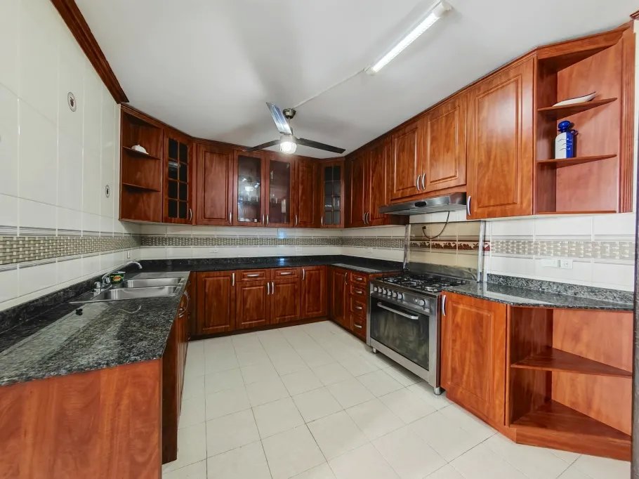 Venta de Apartamento en Avenida Balboa-Los Delfines