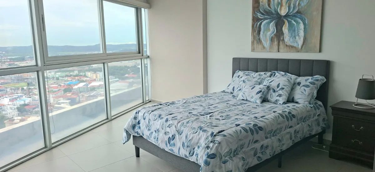 VENTA O ALQUILER EN PH YATCH CLUB AVENIDA BALBOA