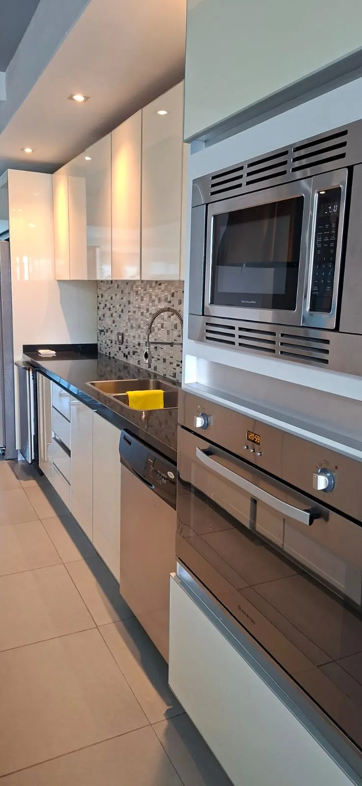 FOR SALE OR RENT IN PH YATCH CLUB AVENIDA BALBOA