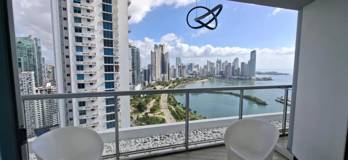 VENTA O ALQUILER EN PH YATCH CLUB AVENIDA BALBOA