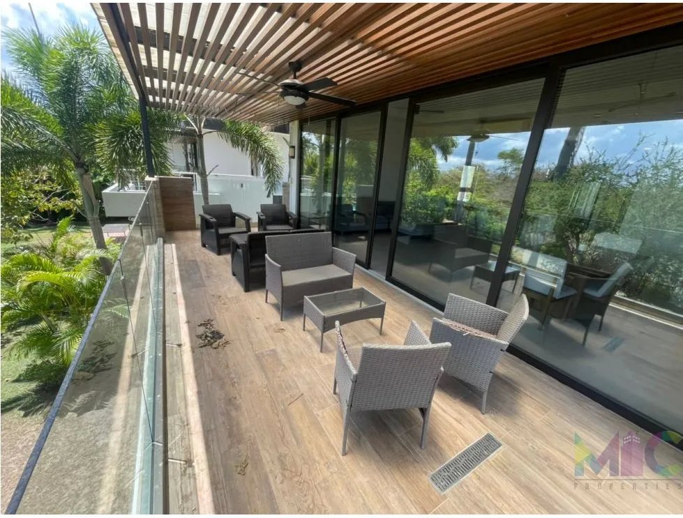 Se Vende Villa en Punta Caelo