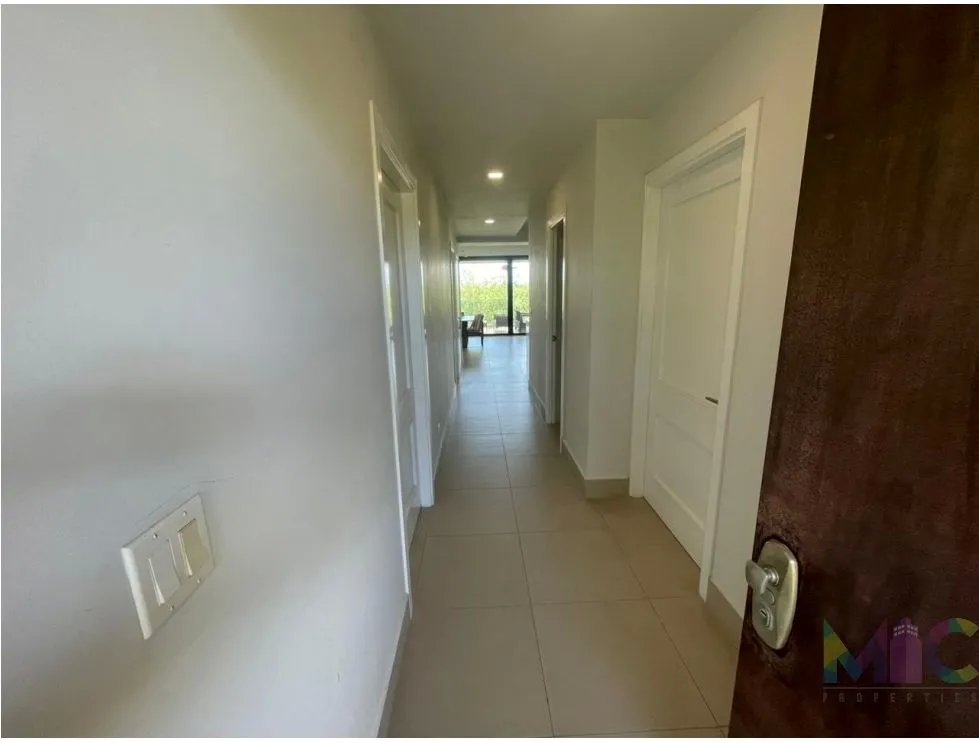 Se Vende Villa en Punta Caelo