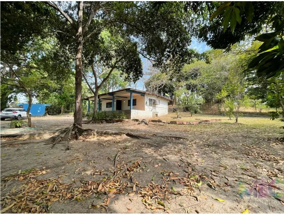 Se Vende Casa en Playa Corona san carlos