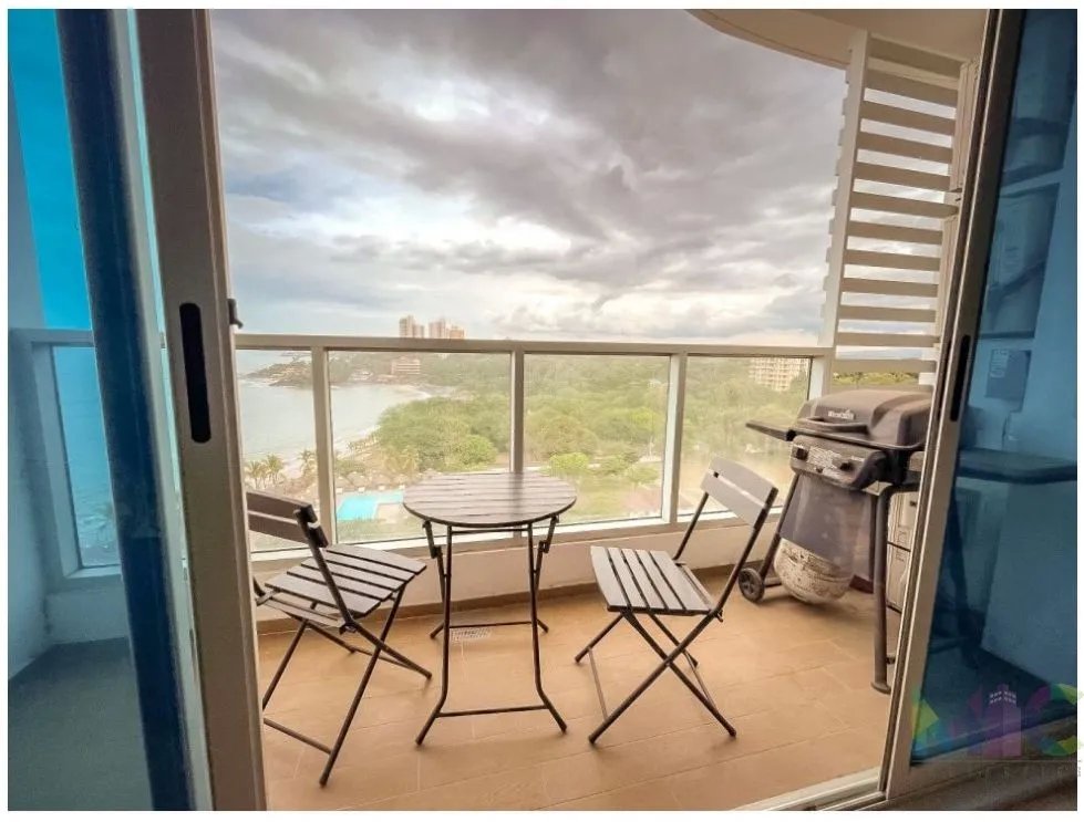 Se Vande Apartamento con vista al mar - Gorgona - PH Royal Palm