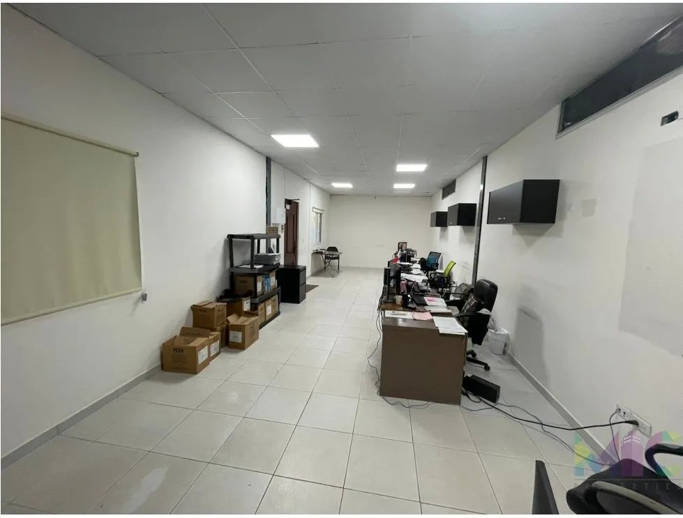 Se vende Local para uso comercial - Brisas del Golf