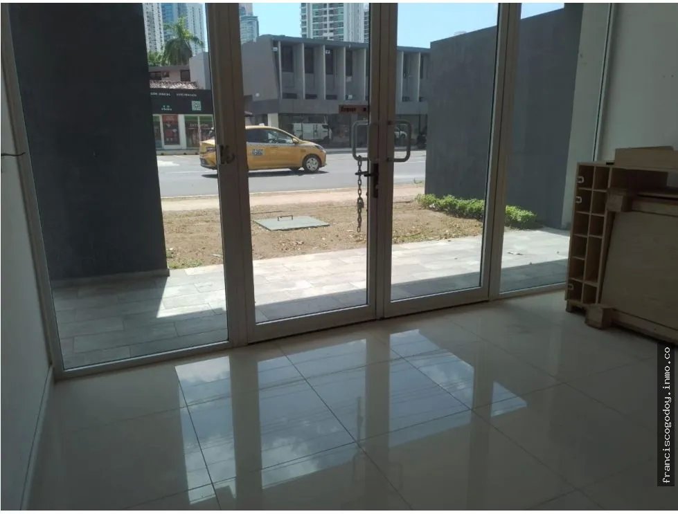 Commercial Space for rent in Via Espana