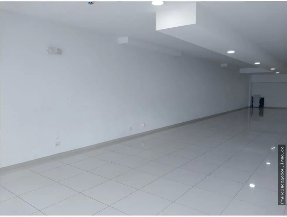 Commercial Space for rent in Via Espana