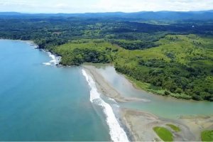 Venta de Terreno frente al Mar en Cuango...