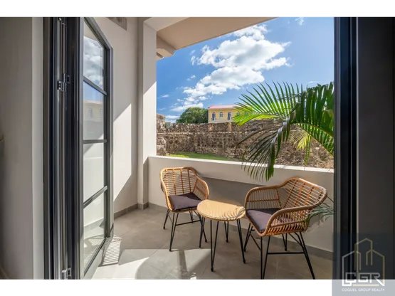 VENTA DE APARTAMENTO AMOBLADO EN PH MASIÓN BALUARTE EN CASCO ANTIGUO