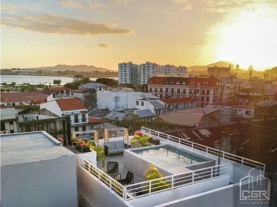 VENTA DE APARTAMENTO AMOBLADO EN PH MANSIÓN BALUARTE CASCO ANTIGUO