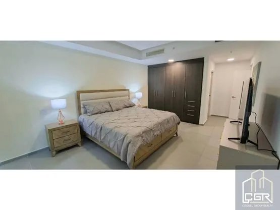 VENDO/ ALQUILO APARTAMENTO AMOBLADO PH YACHT CLUB.