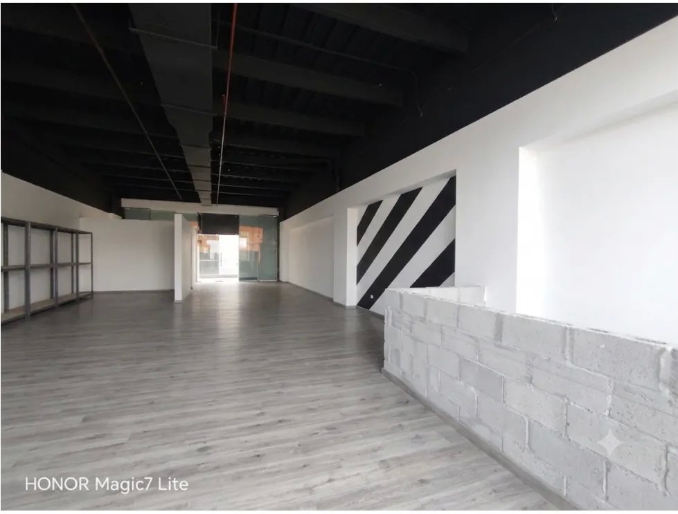 Local Comercial en Alquiler - 116m² en The Plaza, Coco del Mar