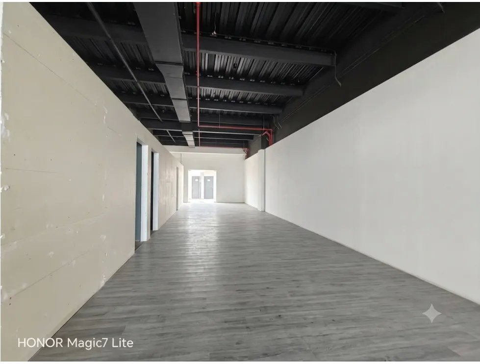 Local Comercial en Alquiler - 116m² en The Plaza, Coco del Mar