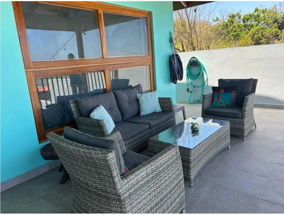 Venta de casa frente al mar en Playa Uverito
