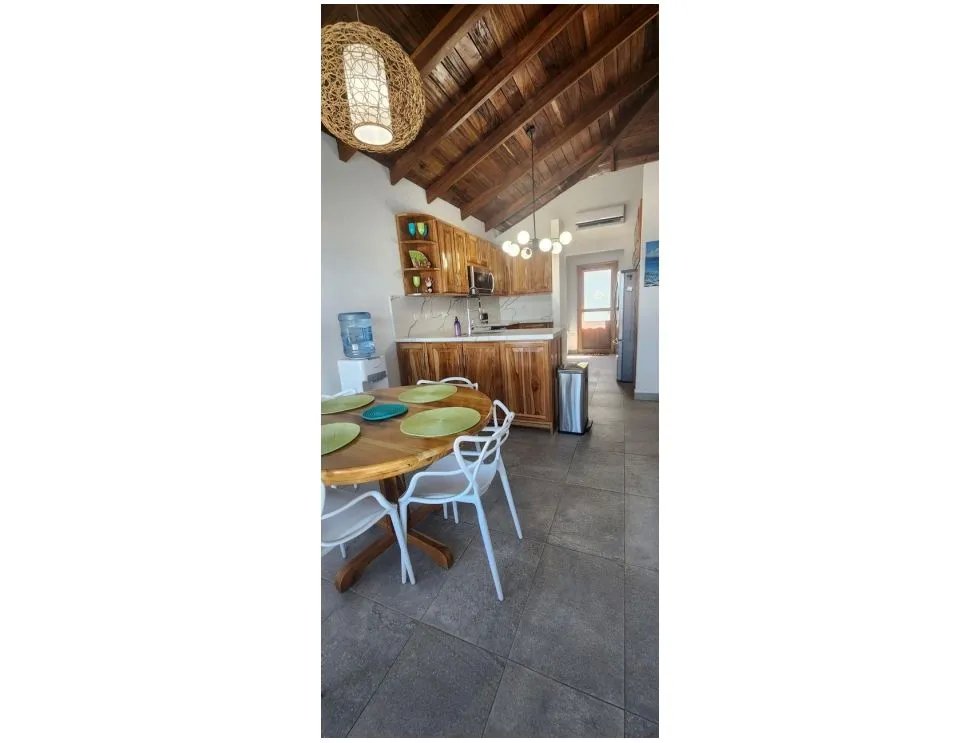 Venta de casa frente al mar en Playa Uverito