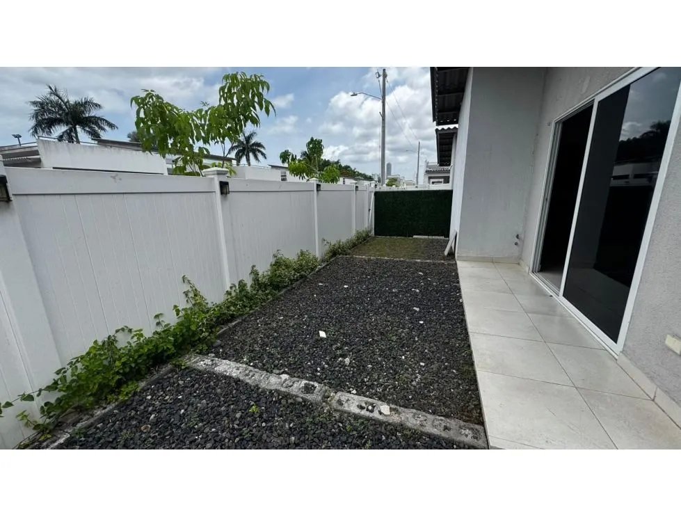 Alquiler de casa en Villa Sur Residences, Costa Sur