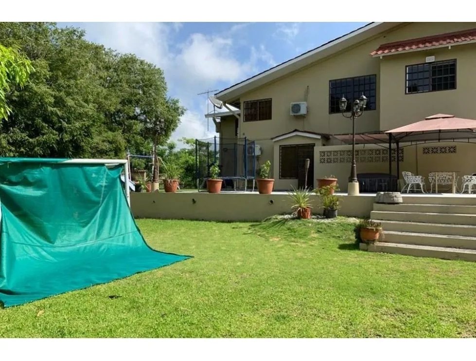 Para inversionistas: Se vende complejo residencial en Clayton