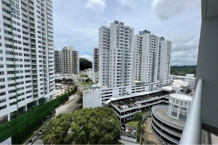 En venta apartamento en PH Vivendi Green, Plaza Edison, Betania