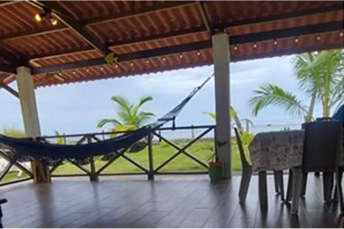 Se Vende Casa frente al mar en Viento Frío, Colón