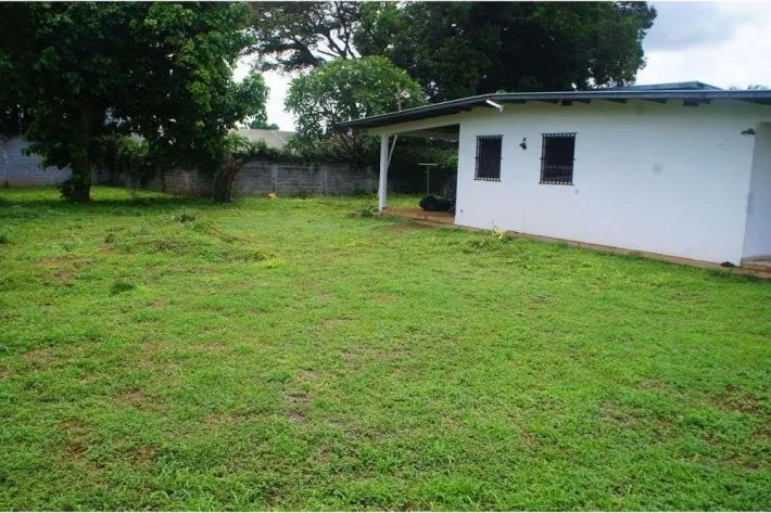 Venta de terreno con casa en David, Chiriquí