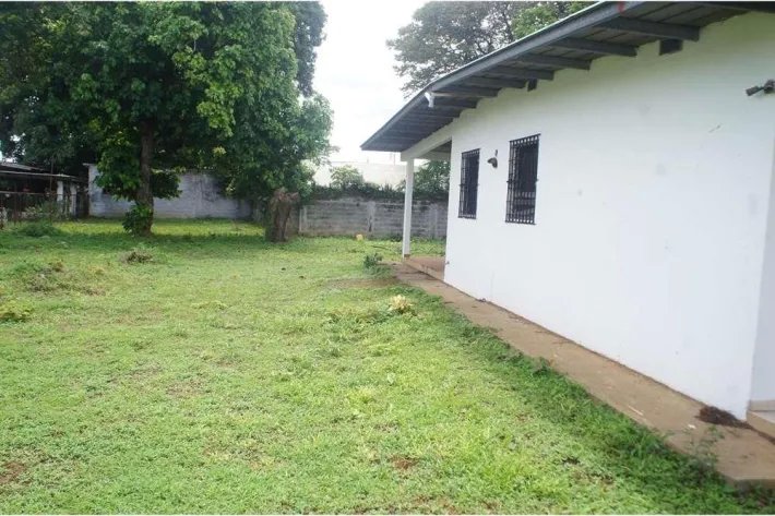 Venta de terreno con casa en David, Chiriquí