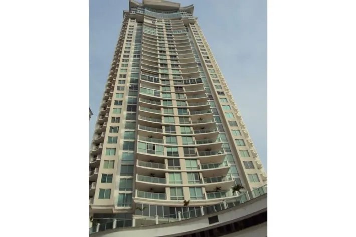 Se alquila apartamento totalmente amoblado en Punta Pacífica