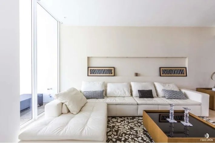 For Sale Luxurious Apartment in The Point